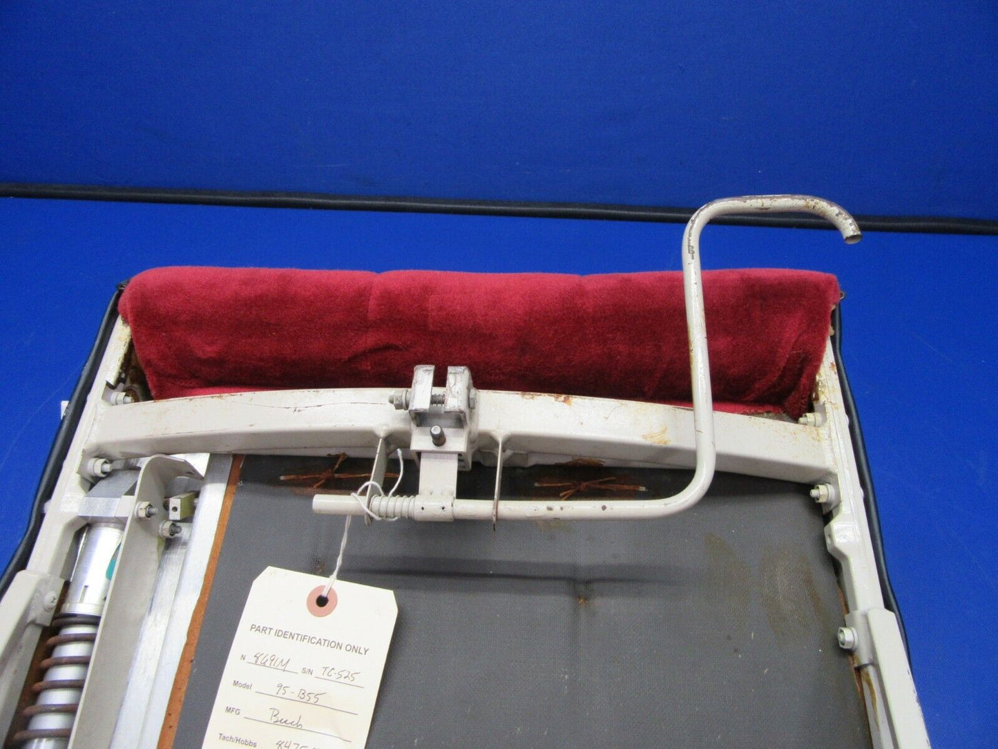 Beech Baron 95-B55 LH Middle Row Seat P/N 35-534425-3 (1121-381)