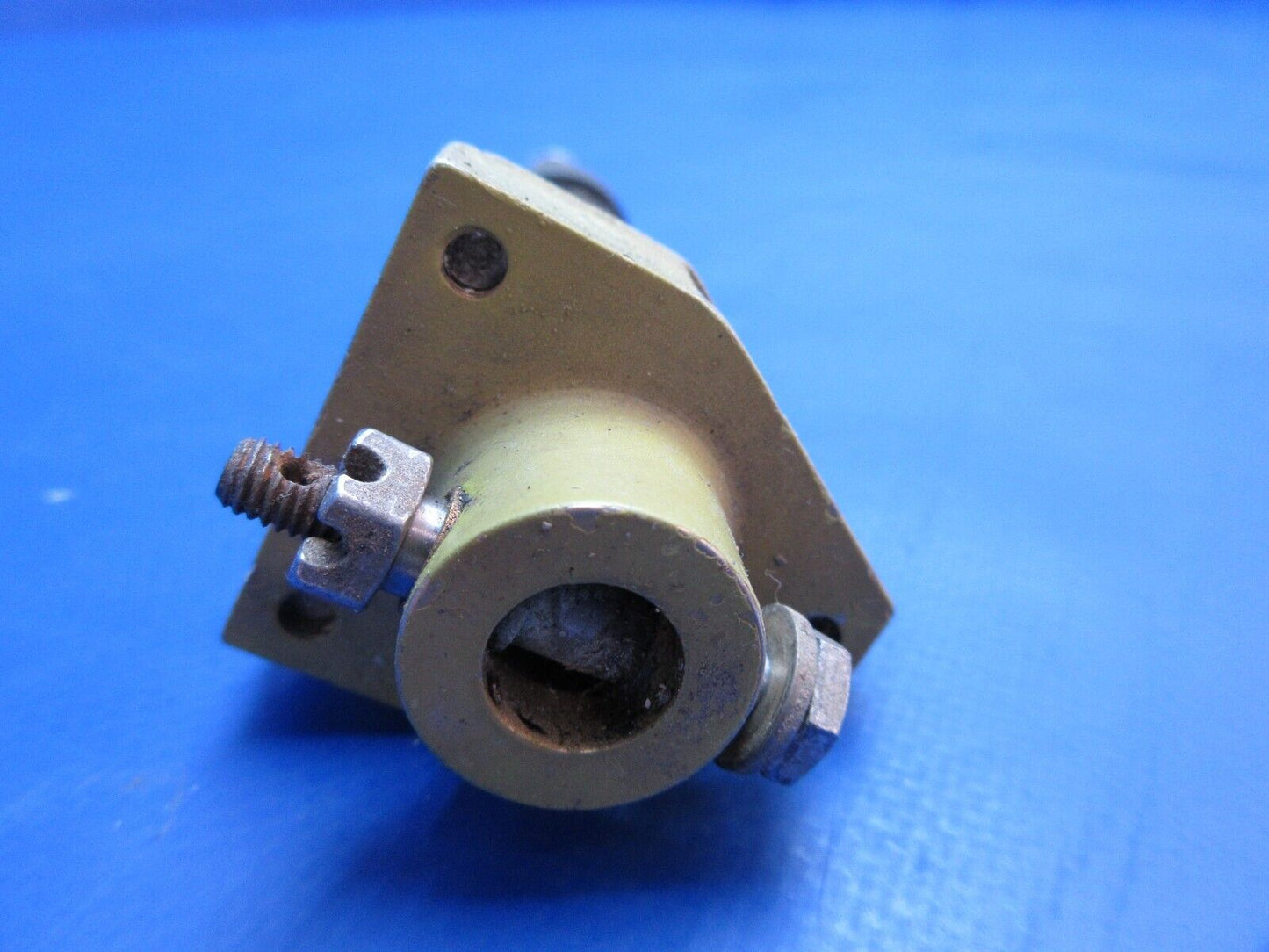 Beech Baron 95 - B55 Rudder Tab Actuator P/N 96-526000-601 (1023-987)