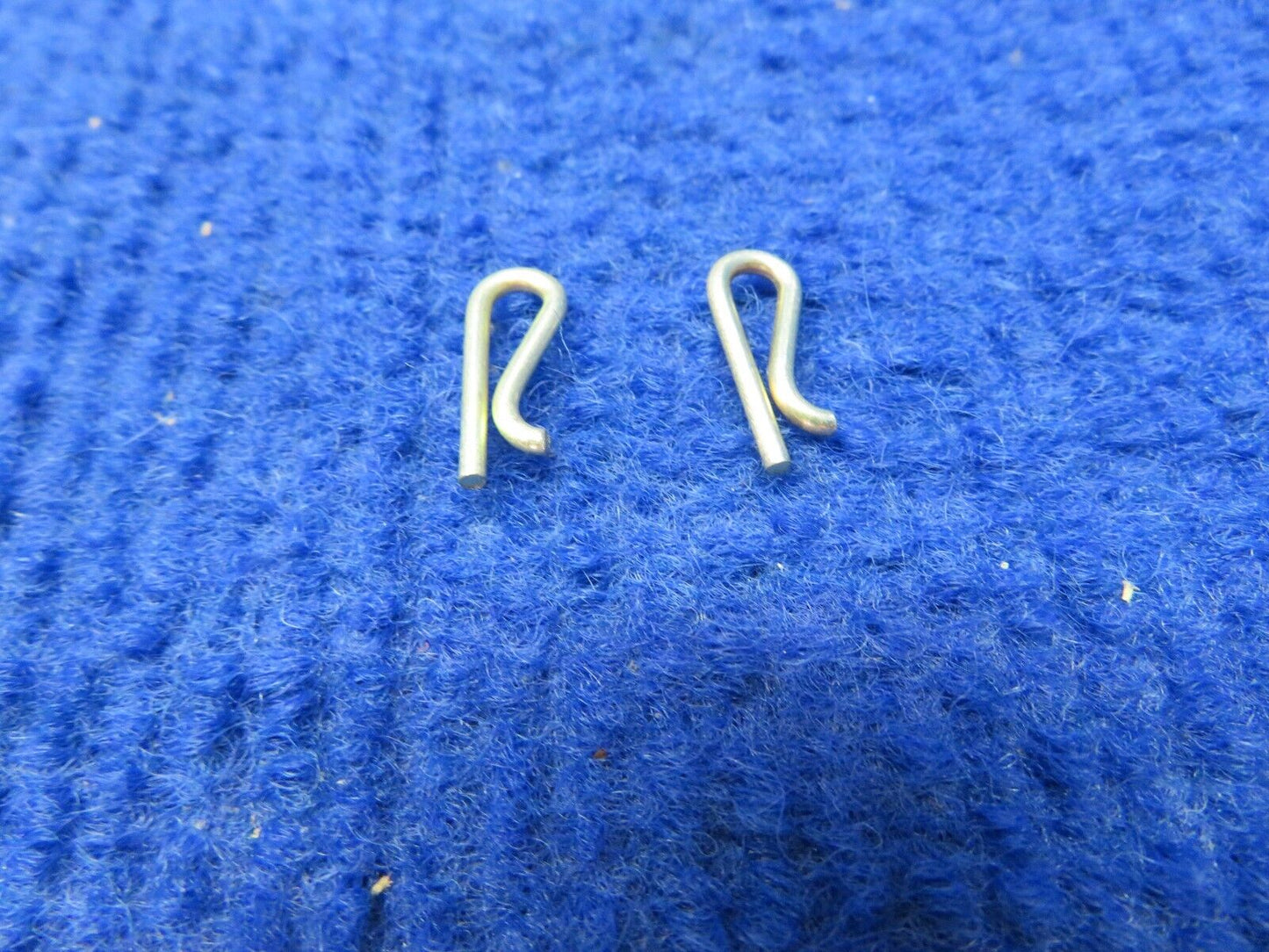 Cessna Clip P/N 0851036-1 LOT OF 2 NOS (0622-332)