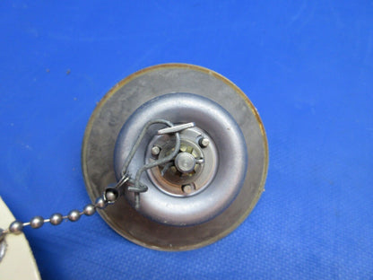 Cessna 340 Fuel Cap And Adaptor Assy P/N 0823410-9 (1023-757)