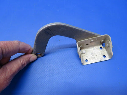 Cessna 210 / 210A RH Nose Gear Door Arm & Angle Assy P/N 1213252-1 (1122-432)