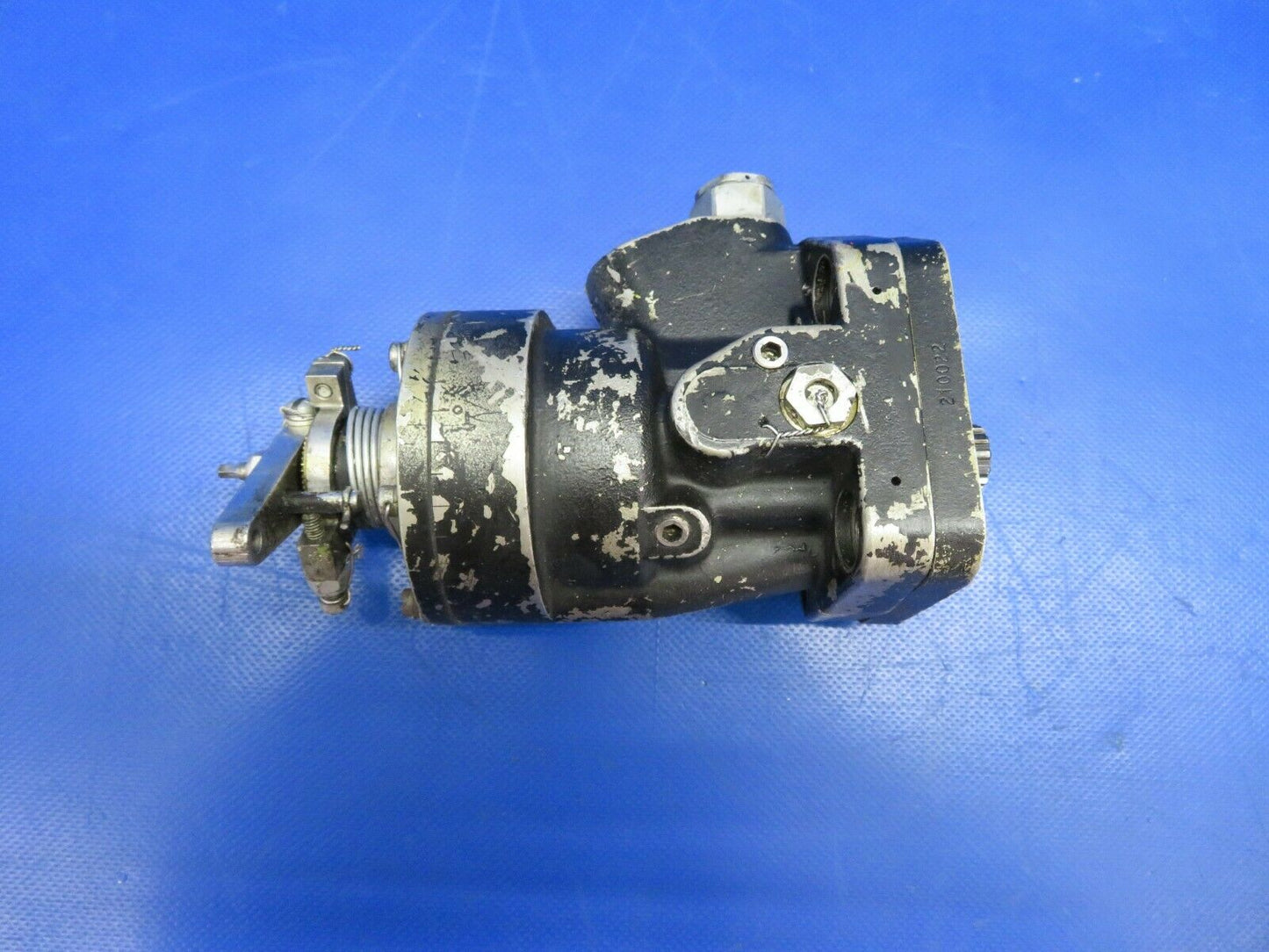 Beech Baron Woodward Prop Governor P/N 210235E CORE (0420-112)