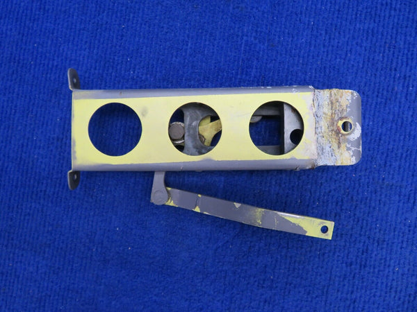 Socata TB-9 Tampico FWD LH Box Assy Door Latch Mechanism P/N 25025004 (0522-604)