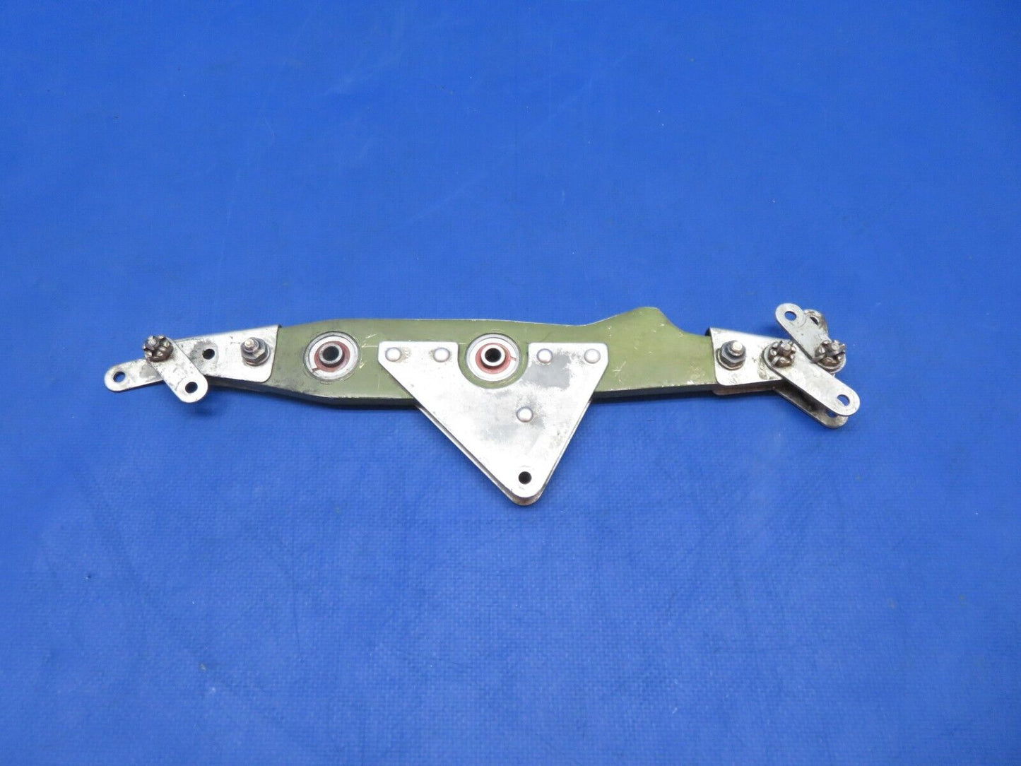 Cessna 310 / 310Q Bellcrank Assy Elevator AFT P/N 0814007-1 (0823-655)