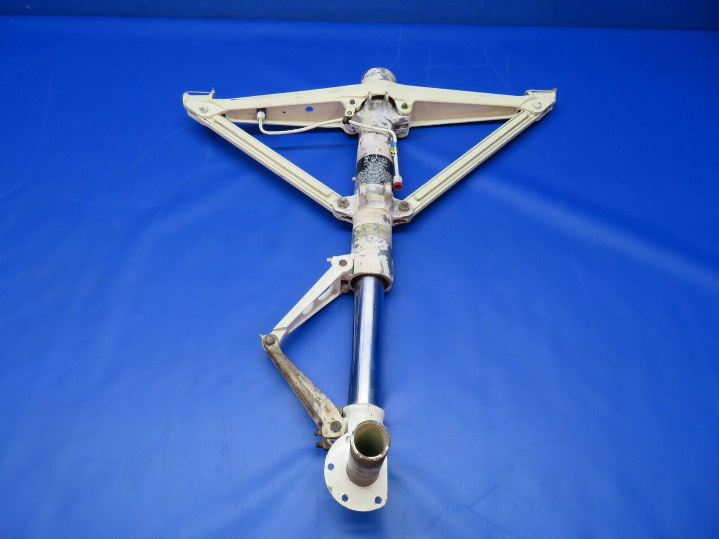 Beech RH Main Gear Strut / Truss Assy P/N 35-815247-3 (0922-481)