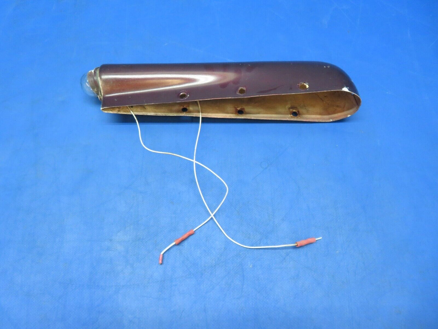 Piper PA-28-180 Rudder Tip w/ Light P/N 63541-00, 63541-000 (0723-677)