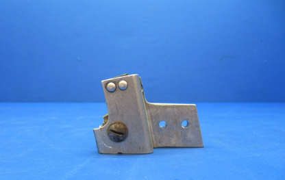 Cessna 172 Wheel Housing Front Seat P/N 0700645-1 (0723-402)
