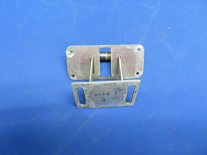 Rockwell Commander 112A Bracket RH Door Catch P/N 43714-502 (1020-332)