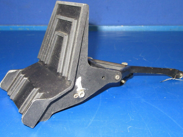 Cessna 210 / P210N Rudder Pedal Co-Pilot 1460320-1 (0919-74)