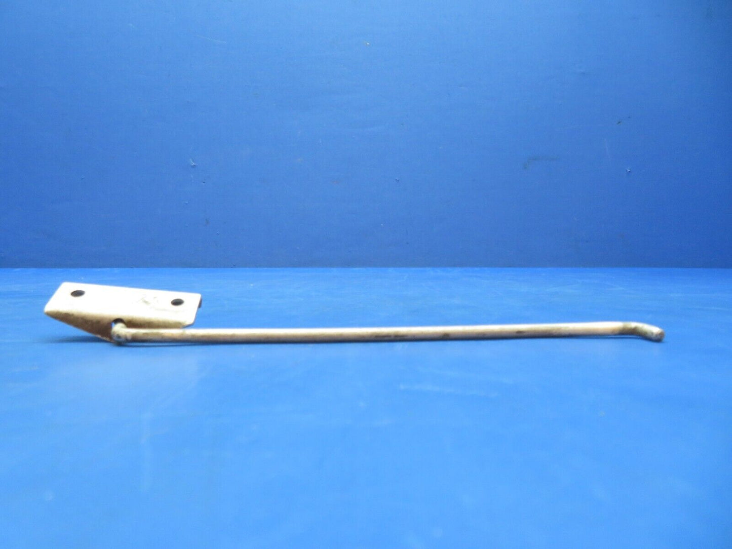 Cessna 310 / 310I Nacelle Door Stay Rod Bracket P/N 0851806-5 (1023-178)