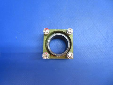 Piper PA-28R-201T Control Wheel Plate w/ Bushing P/N 68272-04 (1122-773)