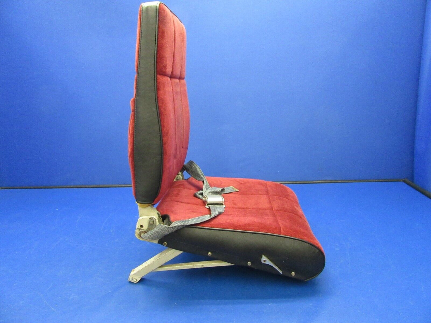 Beech Baron 95-B55 LH Middle Row Seat P/N 35-534425-3 (1121-381)
