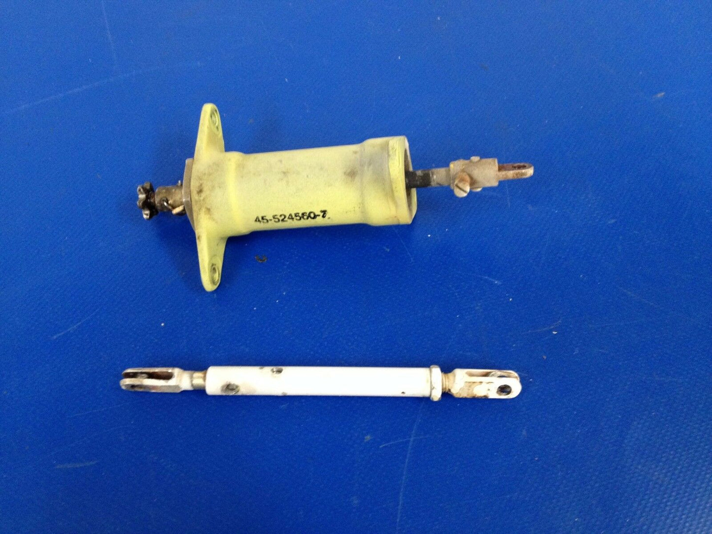 Beech Baron 58 Actuator Assy Aileron Trim P/N 45-524560-15 (0217-160)