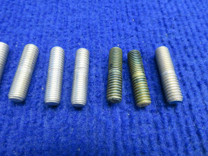 Superior Exhaust Manifold Stud LOT OF 12 P/N SA402151 P07 NOS (0222-843)