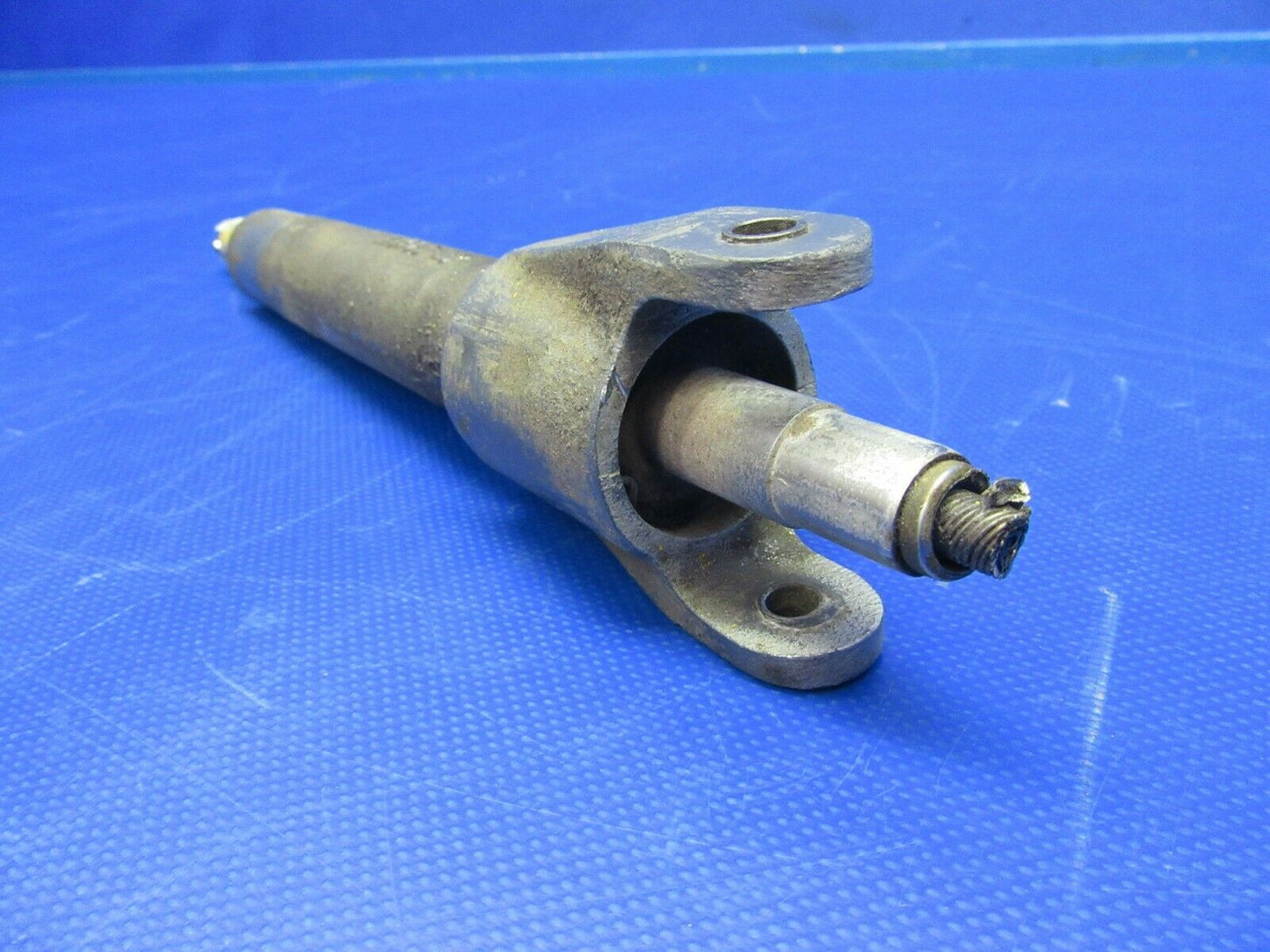 Beech Baron 95-A55 LH Flap Actuator Assembly P/N 45-521212-17 (0420-284)