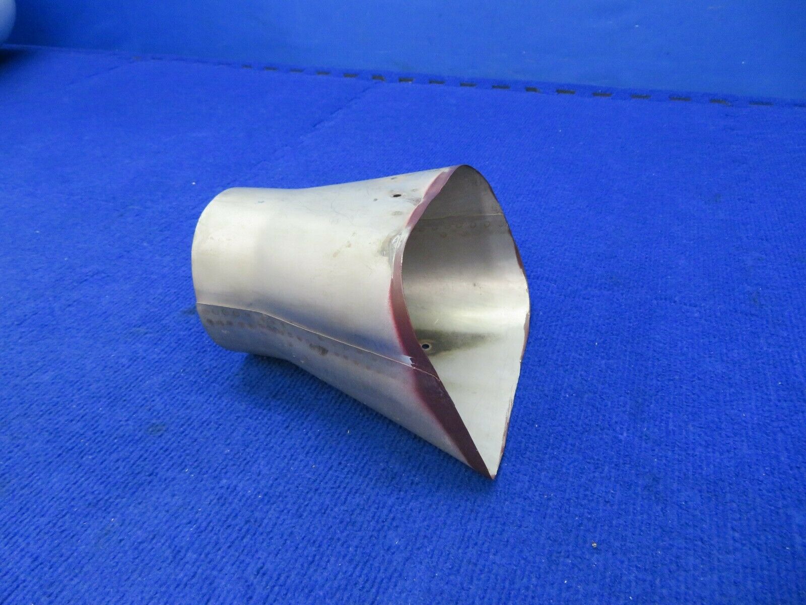1956 Cessna 310 Diffuser Outboard Exhaust P/N 0850621-1 (0422-498)