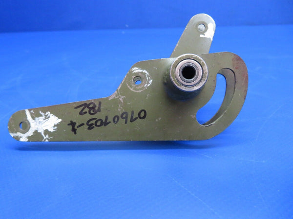 Cessna 182 Aileron Bellcrank LH Assy P/N 0760703-1 (0922-761)