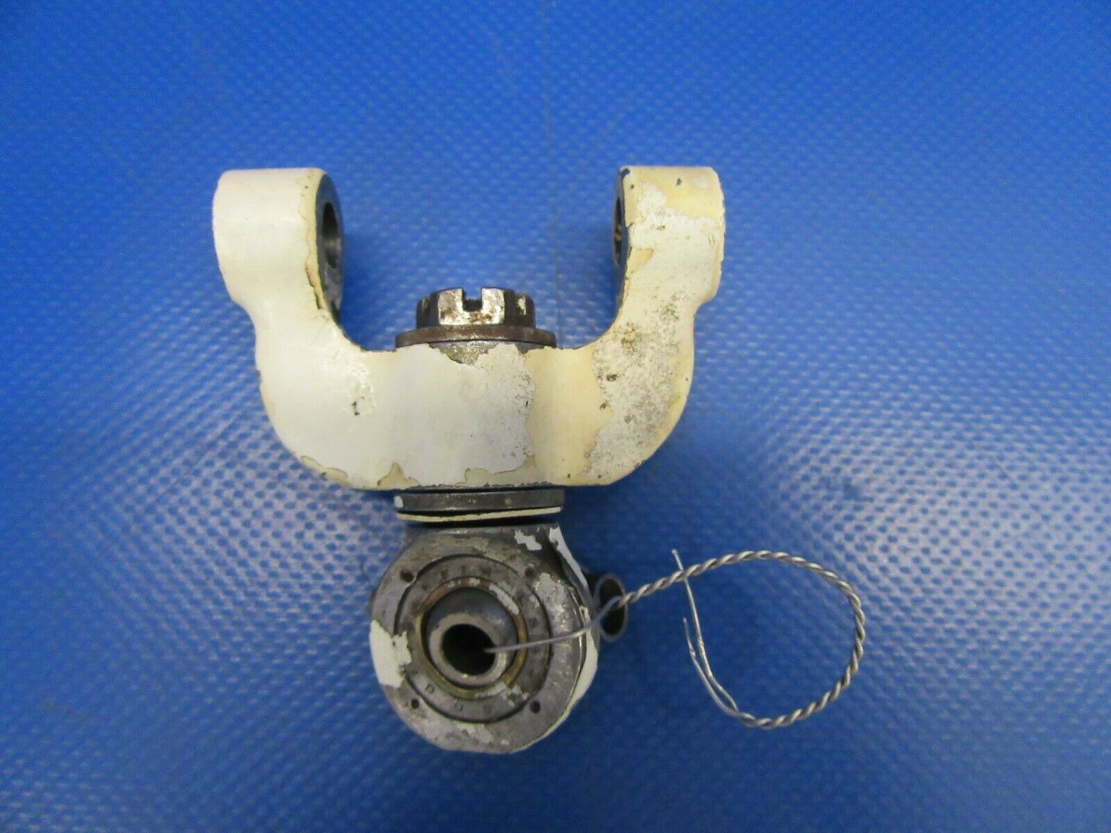 Beech Bonanza A36 Yoke Assy Nose Gear Steering P/N 35-825007 (0619-470)