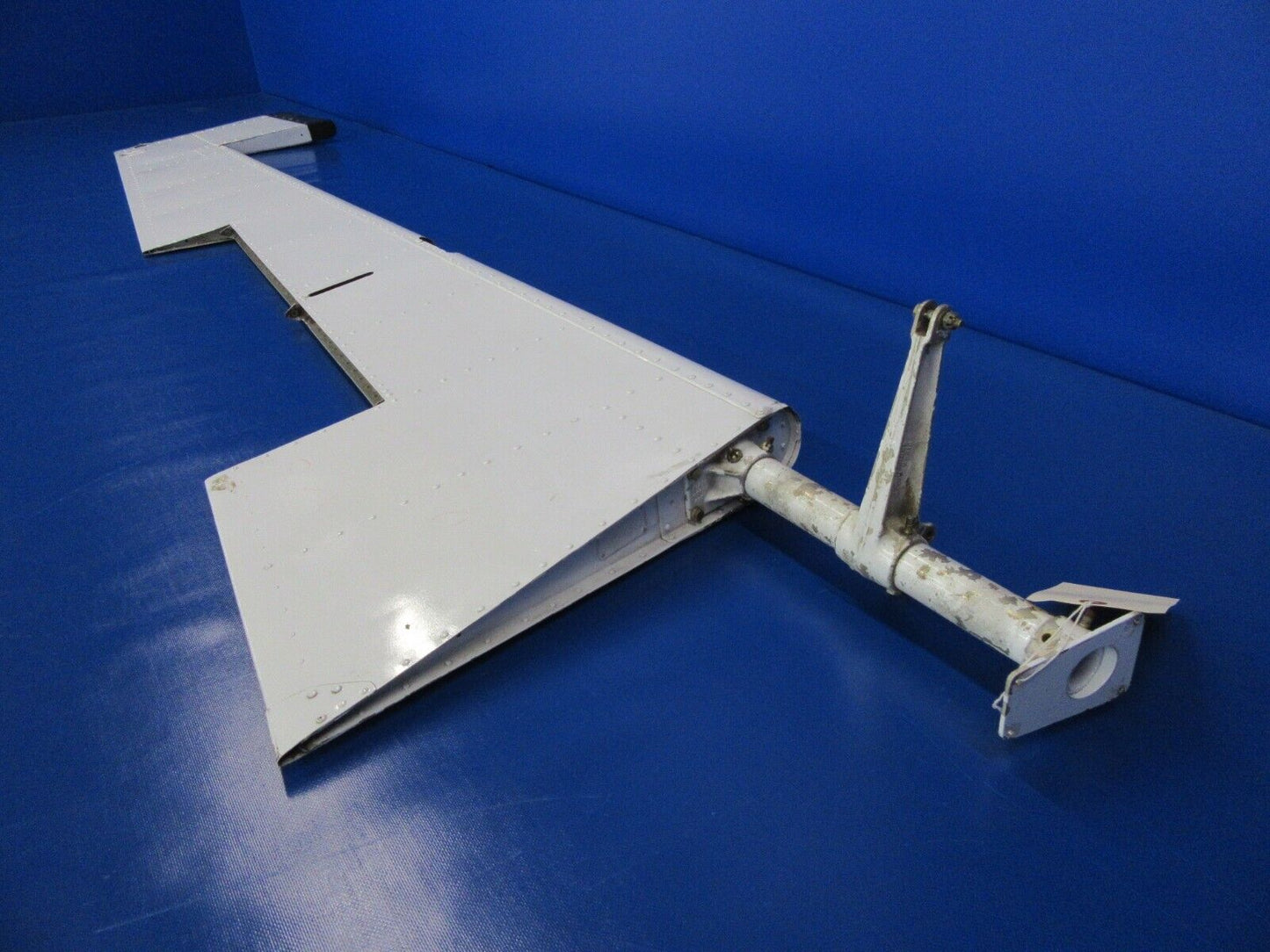 Piper PA-31-350 Chieftan RH Elevator P/N 43757-175 (0423-222)