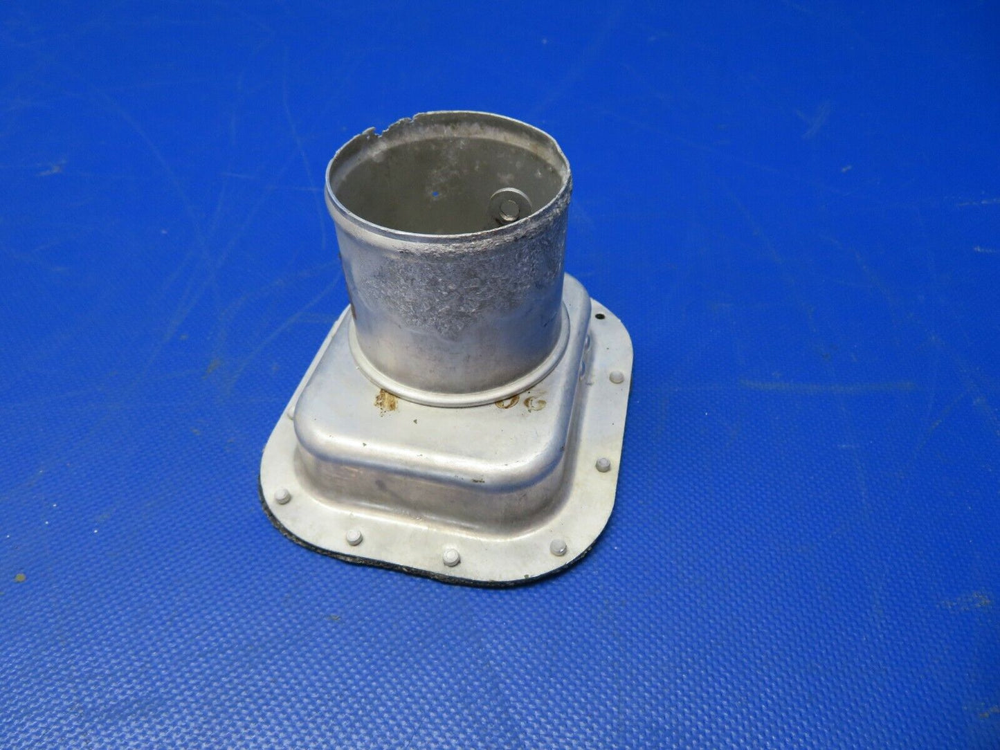 Cessna 210 Air Inlet Assy RH P/N 1213475-4 (1021-119)
