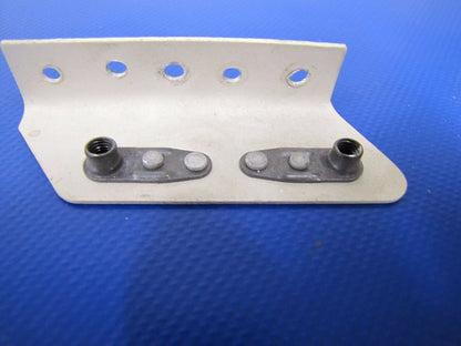 Cessna Angle P/N 1652049-10 (0317-152)