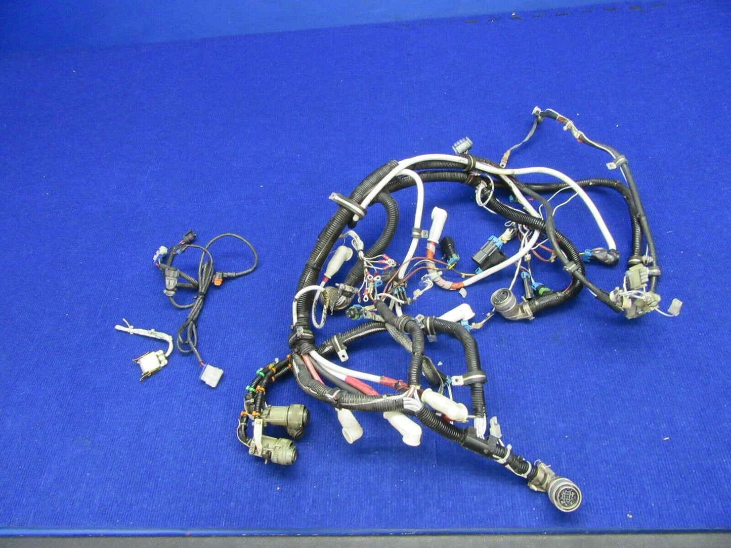 Cirrus SR22 Wiring Harness For Cirrus MCU130 (1221-441)