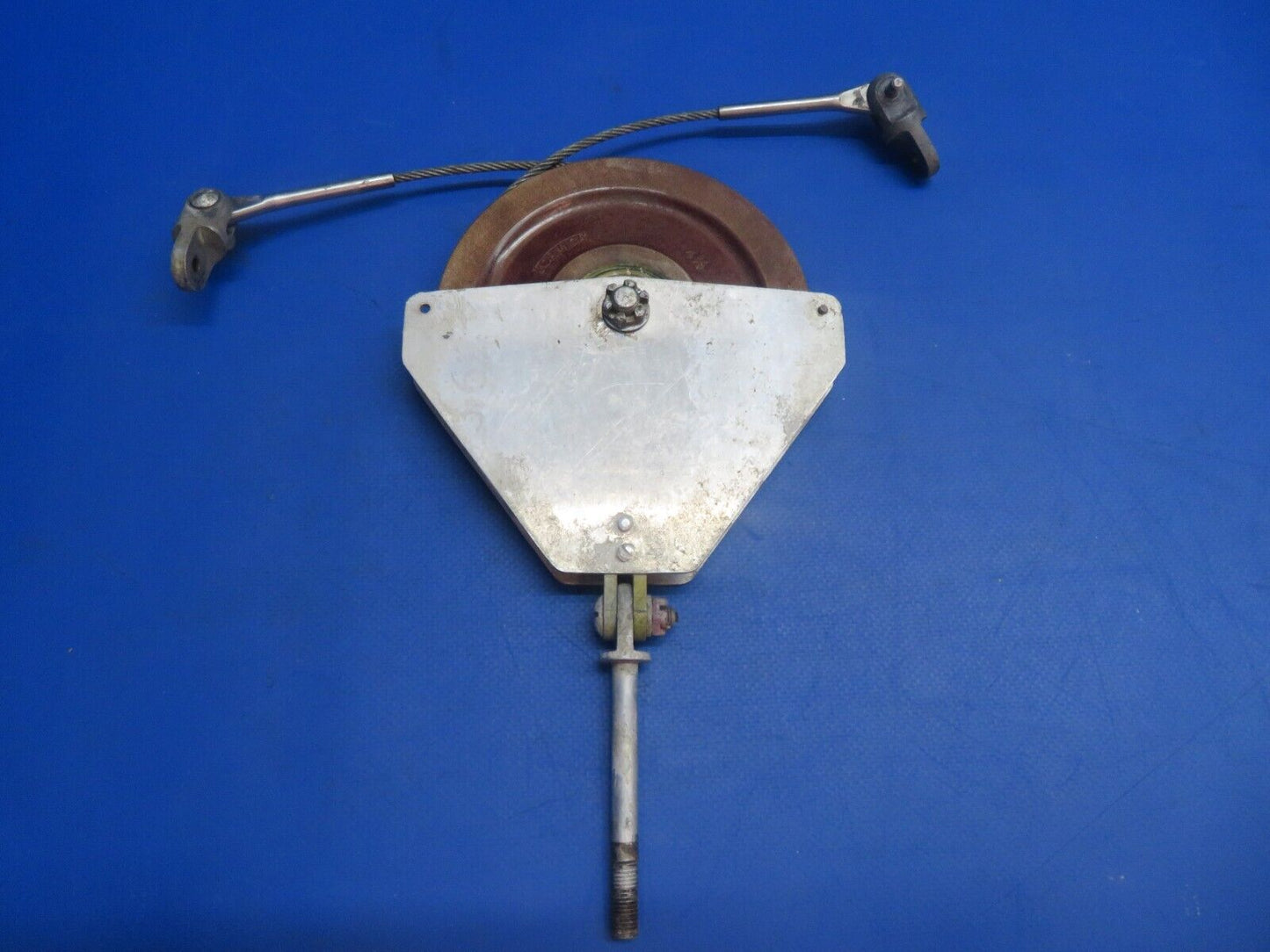 Beech C-35 Bonanza AFT Rudder Control Pulley w/ Bracket P/N AN210-5A (1222-604)