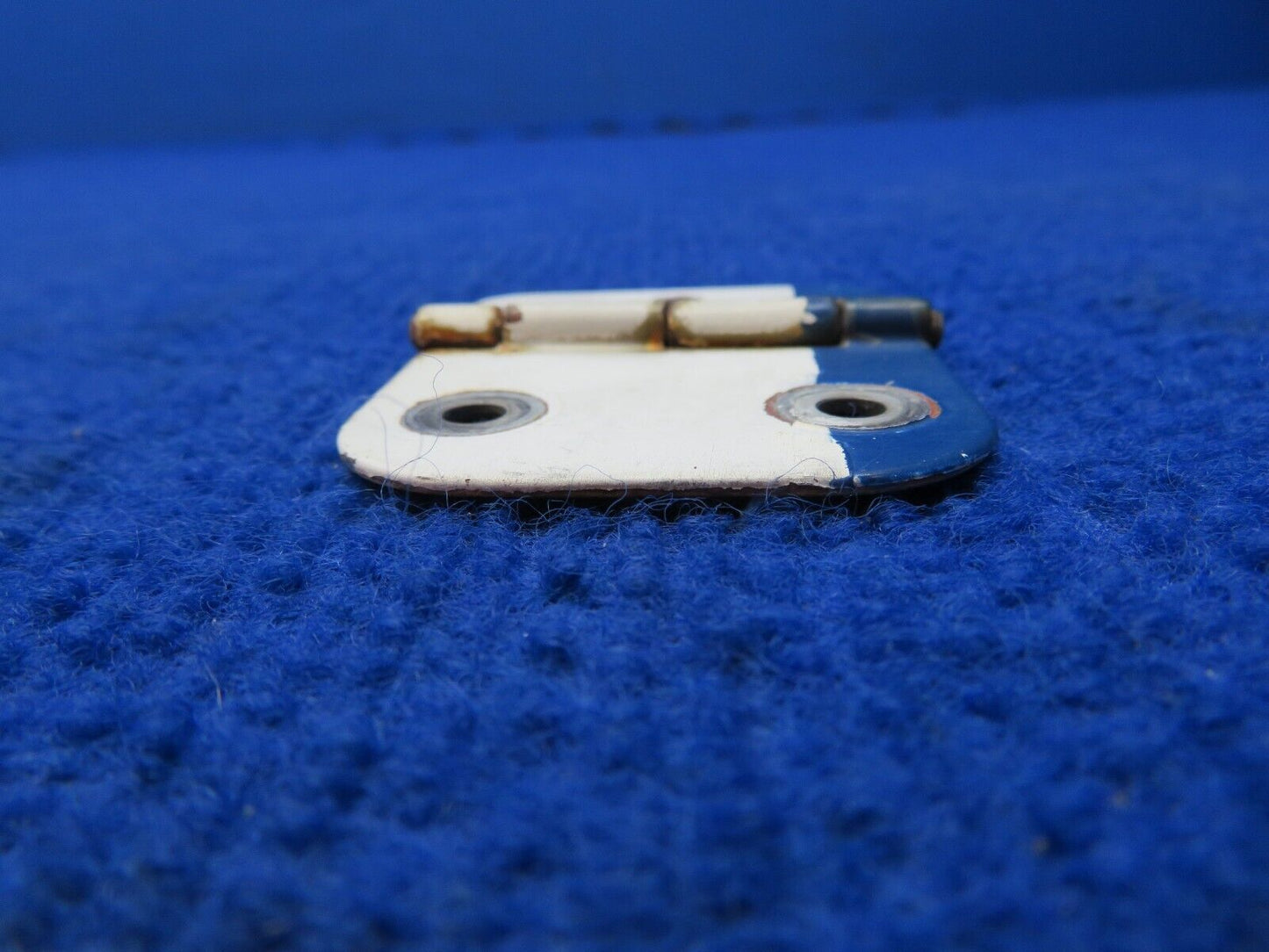 Cessna 150 / 150F Cabin Door Hinge Lower P/N 0413390-19 (0822-553)