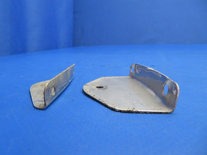 Piper PA-34-200T Seneca II Bracket Baggage Door P/N 37662-00 (0323-588)
