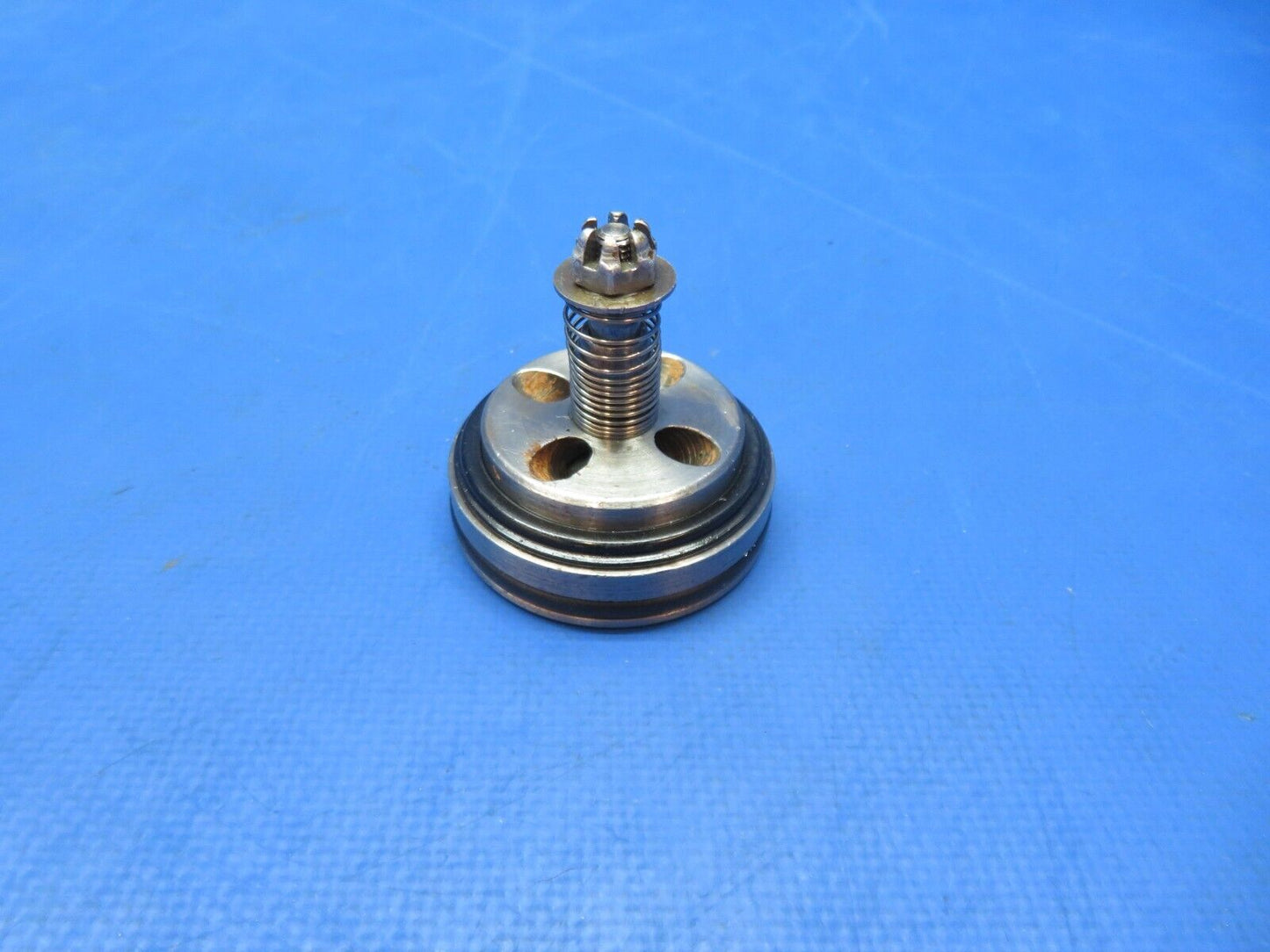 Continental E-225-8 Oil Check Valve Assy P/N A25132 (0823-402)