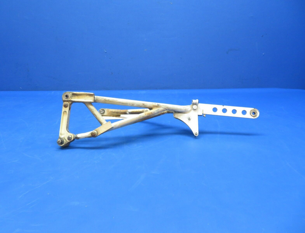 Cessna 310 / 310Q Nose Gear Drag Brace Truss Assy P/N 5042002-1 (0823-695)