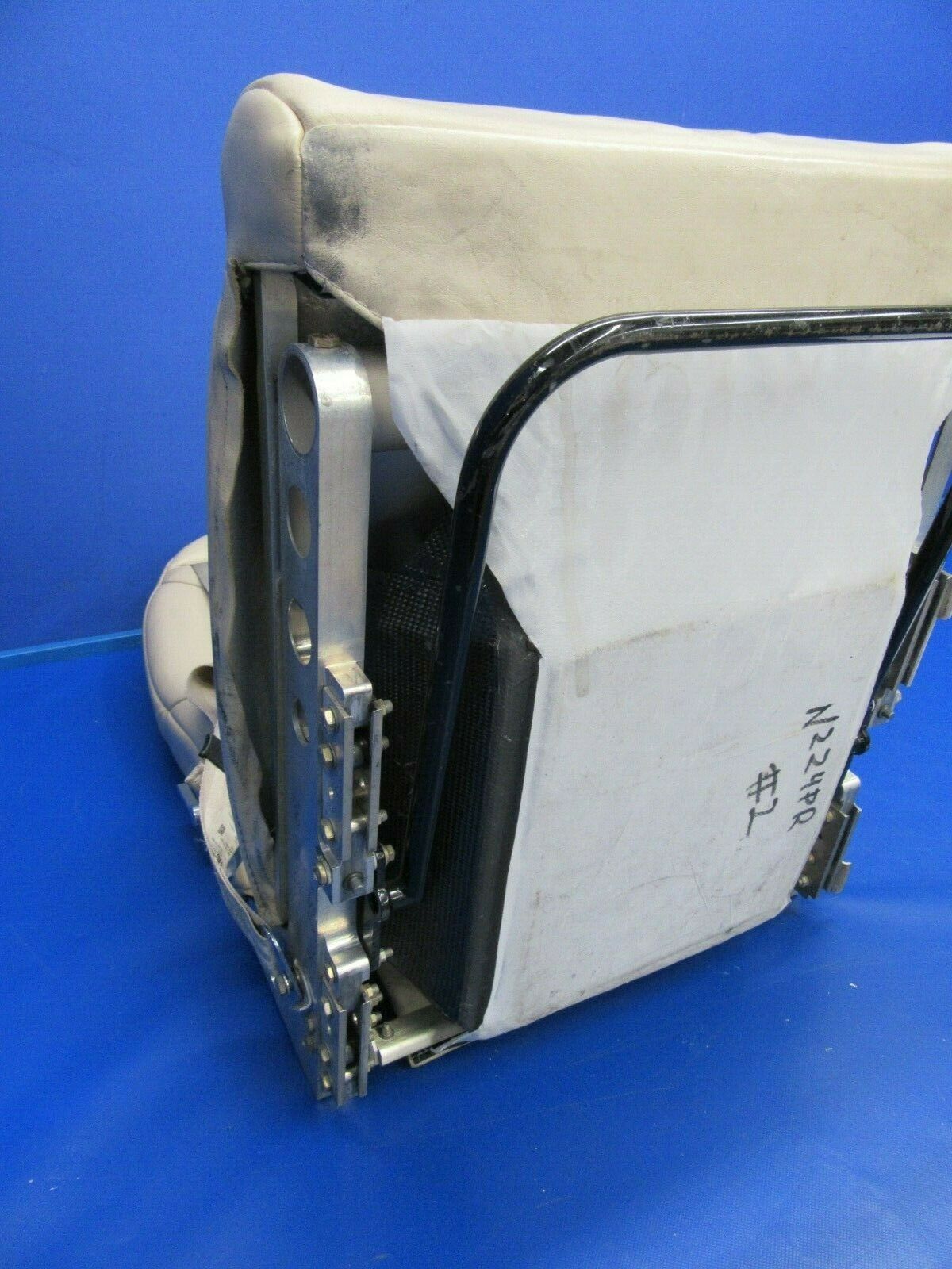 Cirrus SR-22 Pilot Seat & Shoulder Harness P/N 13231-404 (1119-101)