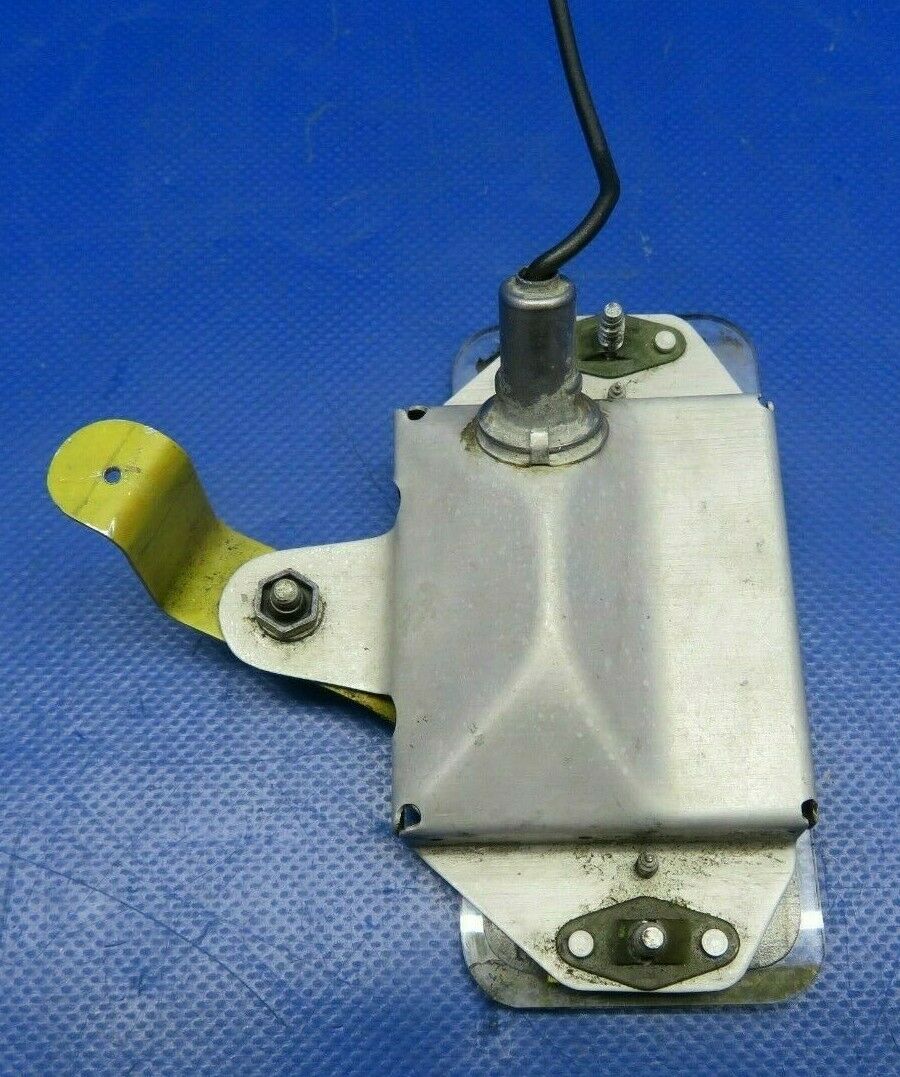 Beech Baron 95-A55 Landing Gear Indicator P/N 95-324006-601 (0420-328)