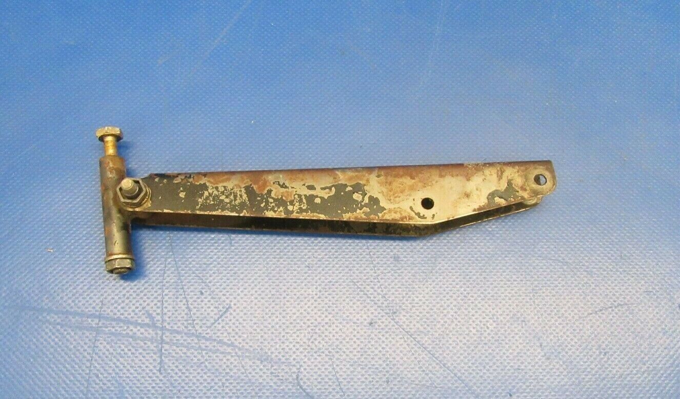 Piper PA-34-200T Channel & Trunion Cowl Flap Actuation P/N 37511-35 (1119-149)