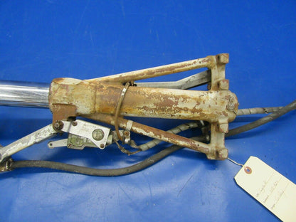 Cessna 310 Main Gear LH P/N 0841000-97, 0841201-1 (1119-427)