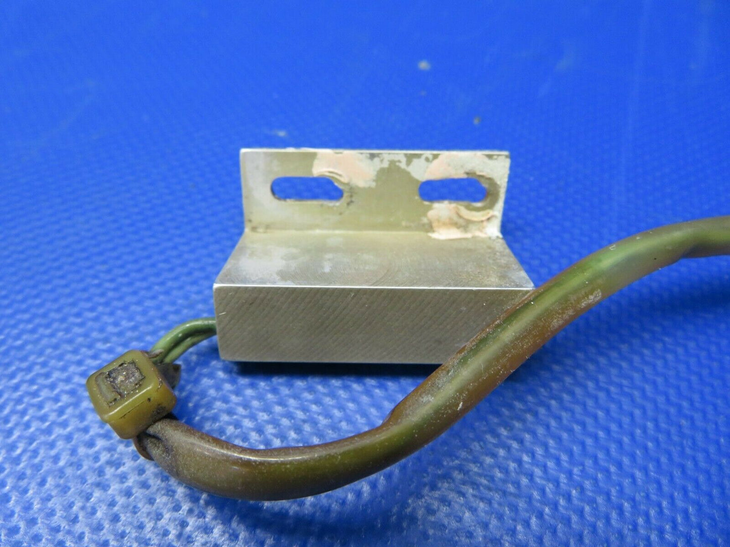 Cessna 177RG Switch Main Gear Actuator Downlock 2070017-1, 2070017-6 (0621-885)