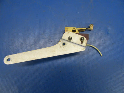 Cessna 310 / T310Q Switch & Bracket Nose Gear Down 843408-2, B27RT04 (0519-475)