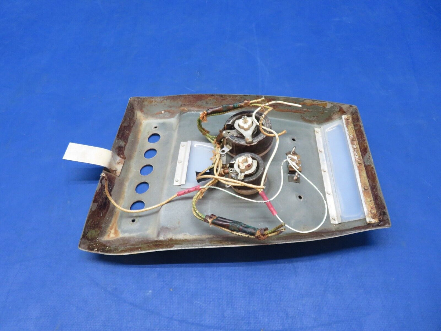 Early Cessna 310 / 310B Cover Assy Cabin Light  P/N 0811415-5-191 (1223-107)
