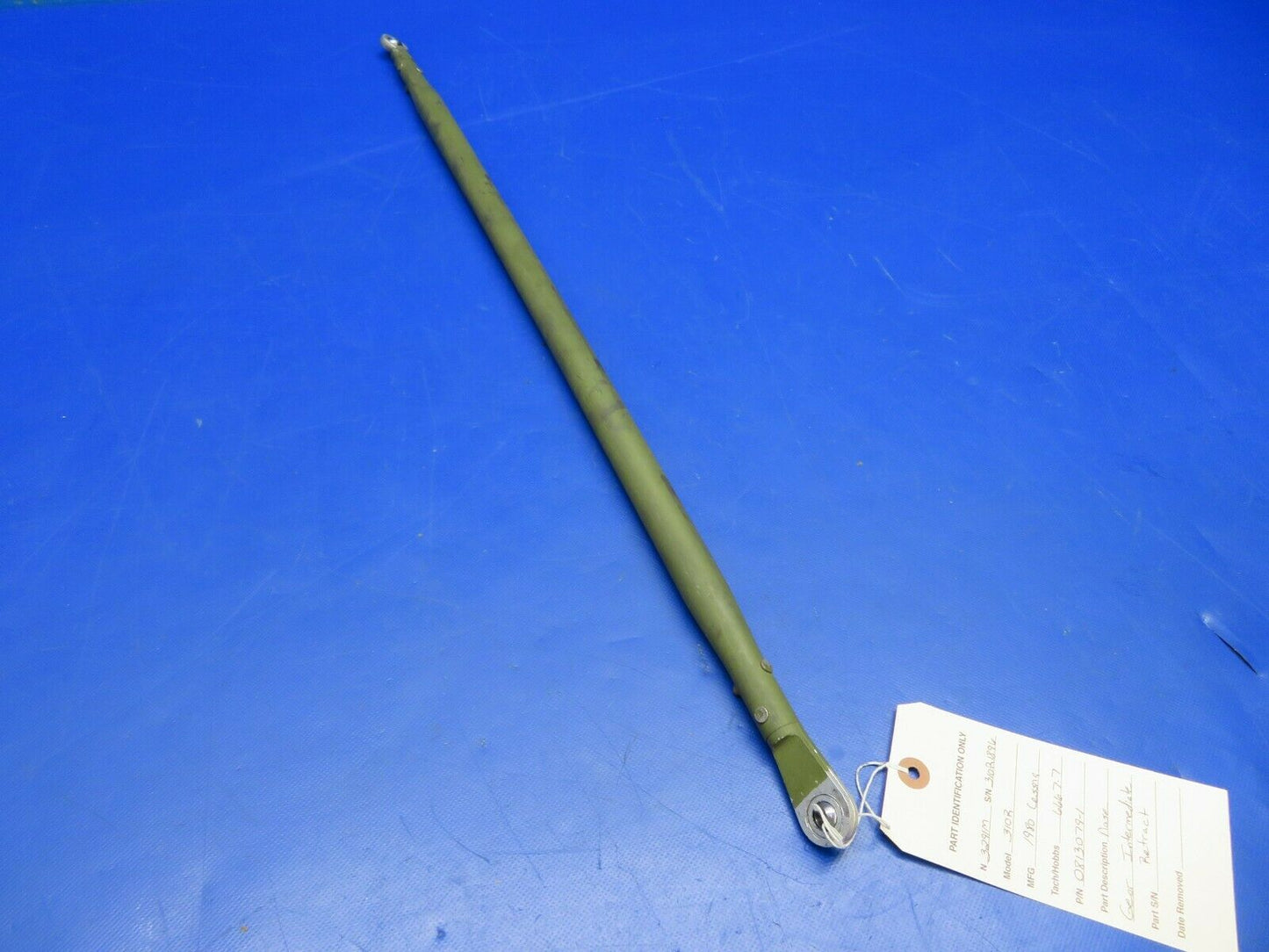 Cessna 310R Nose Gear Tube / Rod Intermediate Retract P/N 0813079-1 (0520-108)