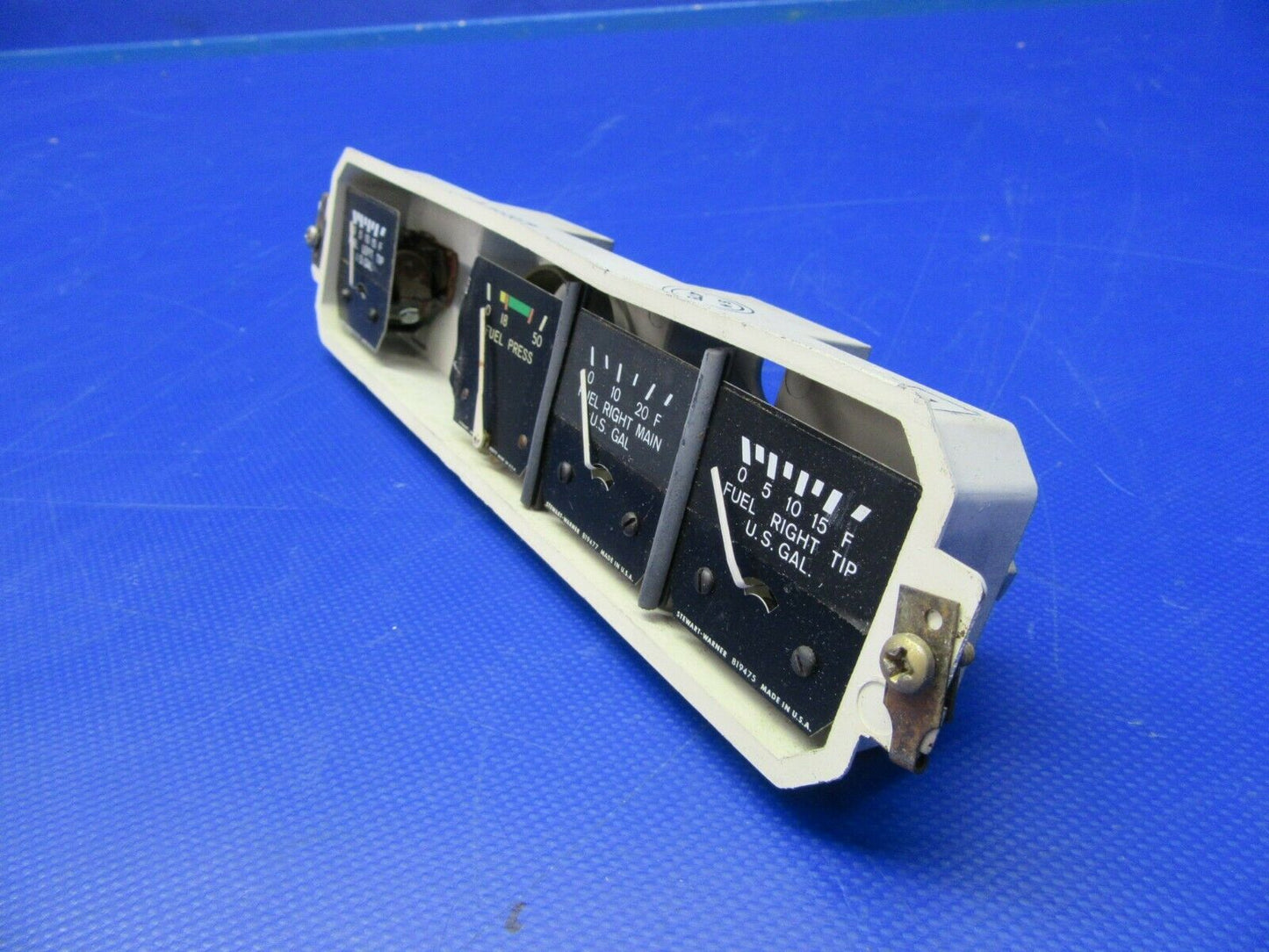 Beech C24R Sierra Stewart-Warner Instrument Cluster Gauges (0420-295)