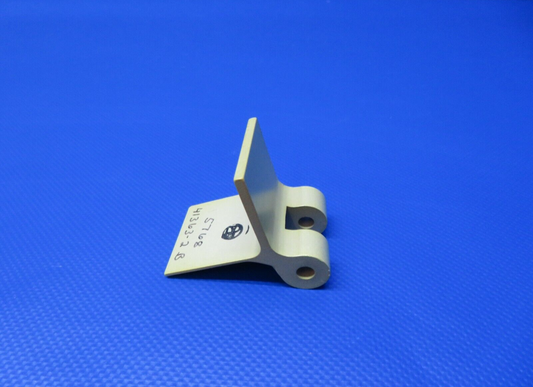 Piper Entrance Door Hinge P/N 41363-02 NOS (1223-199)