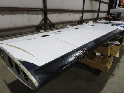 1980 Piper PA-34-200T Seneca II LH Wing P/N 37093-12L w/ De-ice (0224-95)