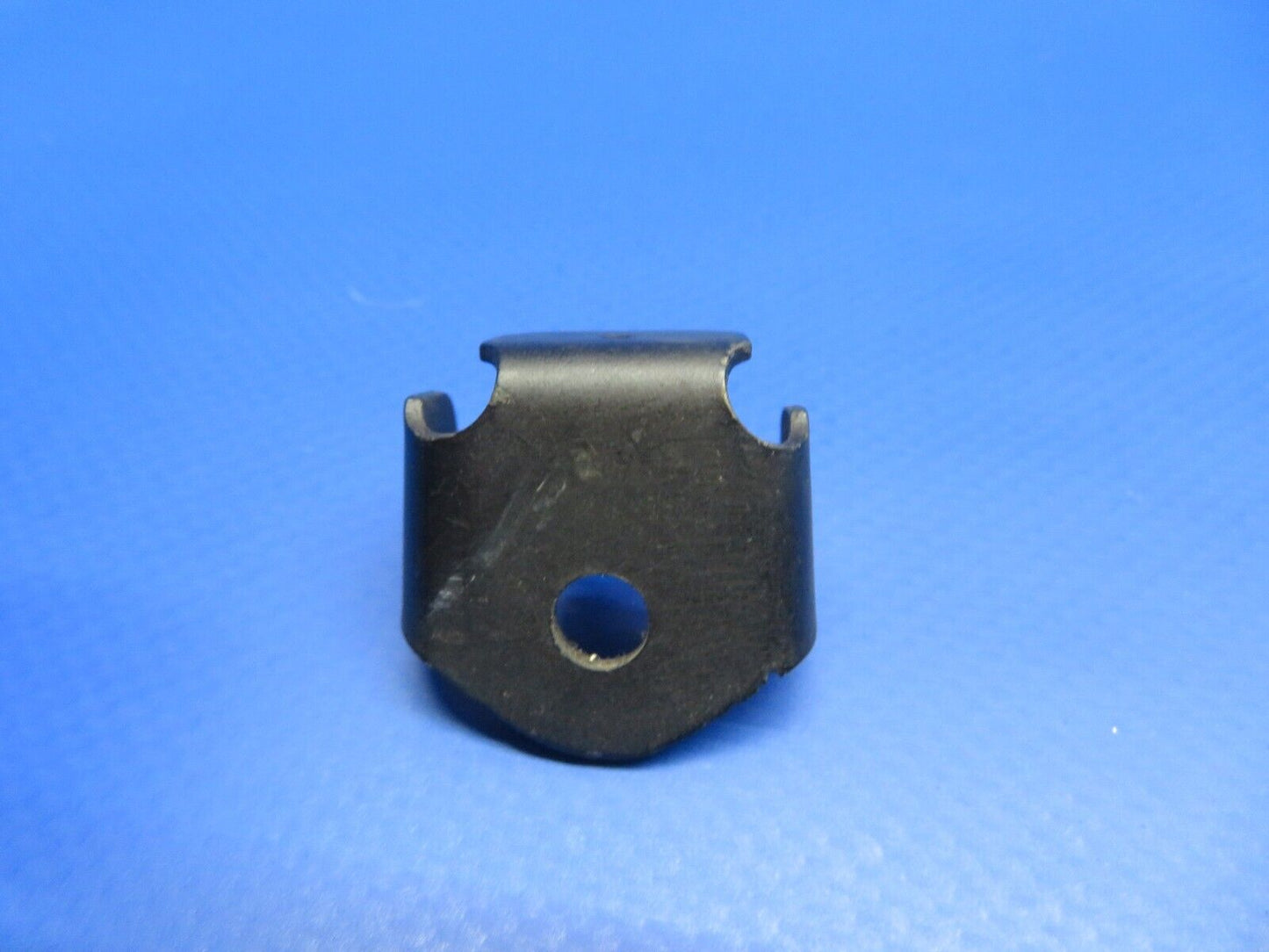 Piper Bracket Assy - Outboard Elevator P/N 42231-004 NOS (0922-584)