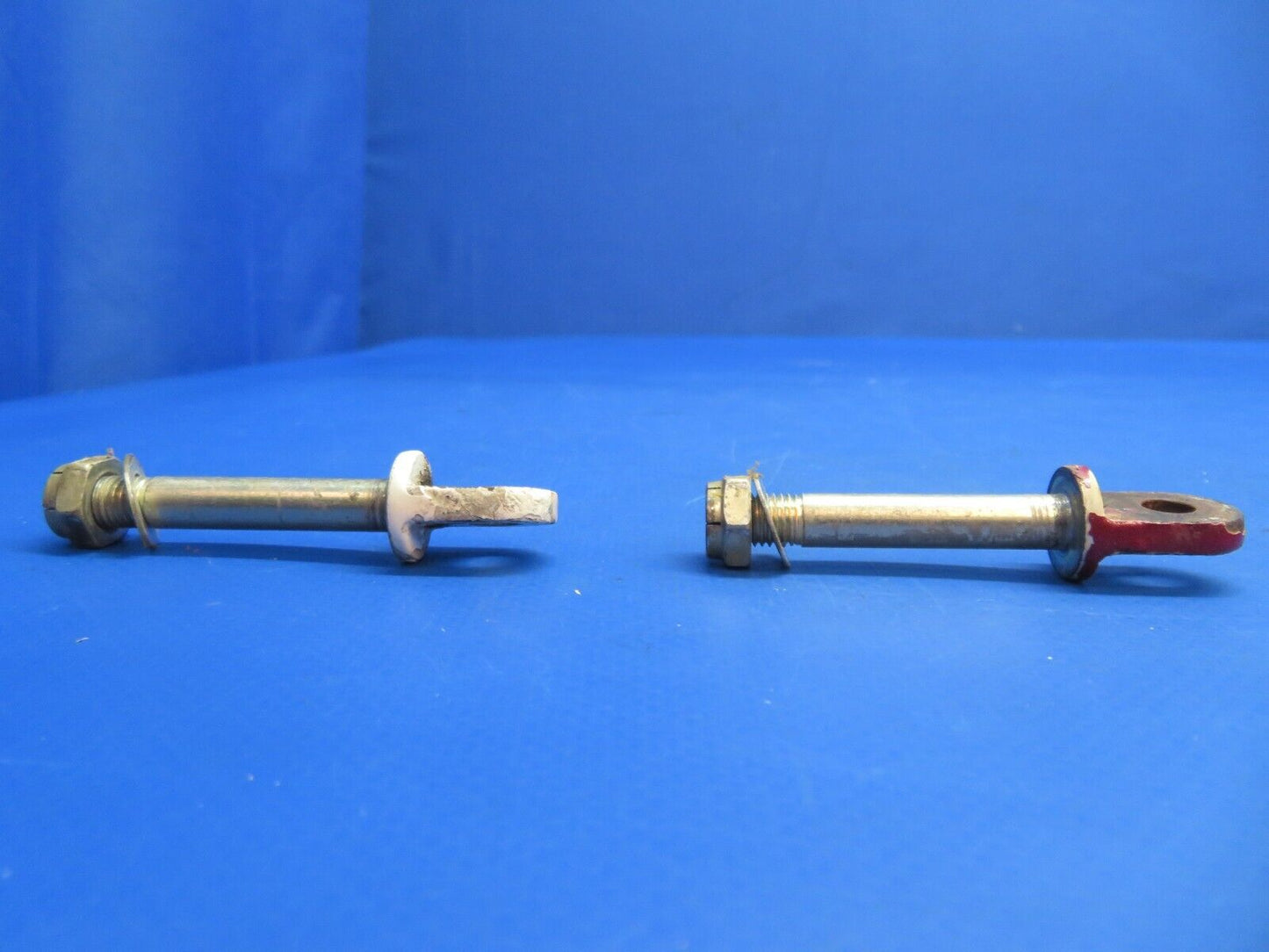 Piper PA-28-180 Cabin Door Pins & Strike Plates P/N 68353-00 LOT (0323-742)
