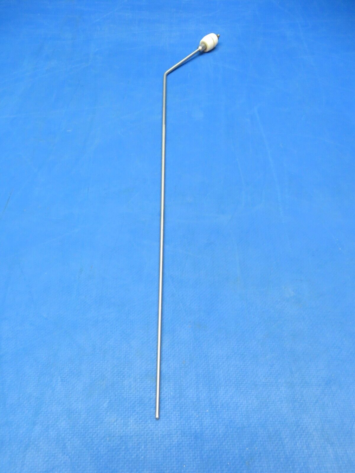Piper PA-28R-180 Transmitting Antenna Assy P/N 451-272, VTP-17 (1123-424)