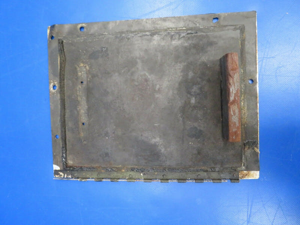 Beech Baron 95-B55 Lid Battery Box 96-364068-601 (0320-02)