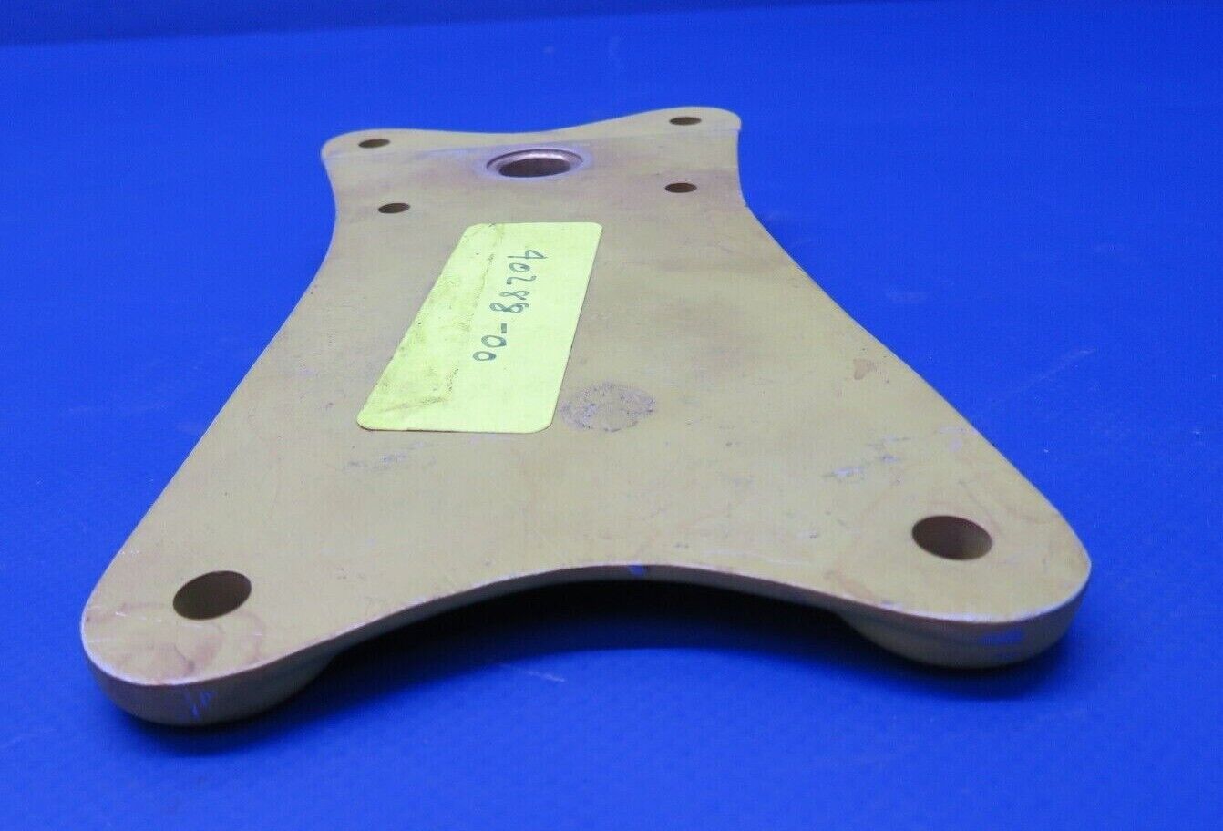 Piper Navajo Main Gear Trunion Fitting P/N 40288-000 NOS (0922-458)
