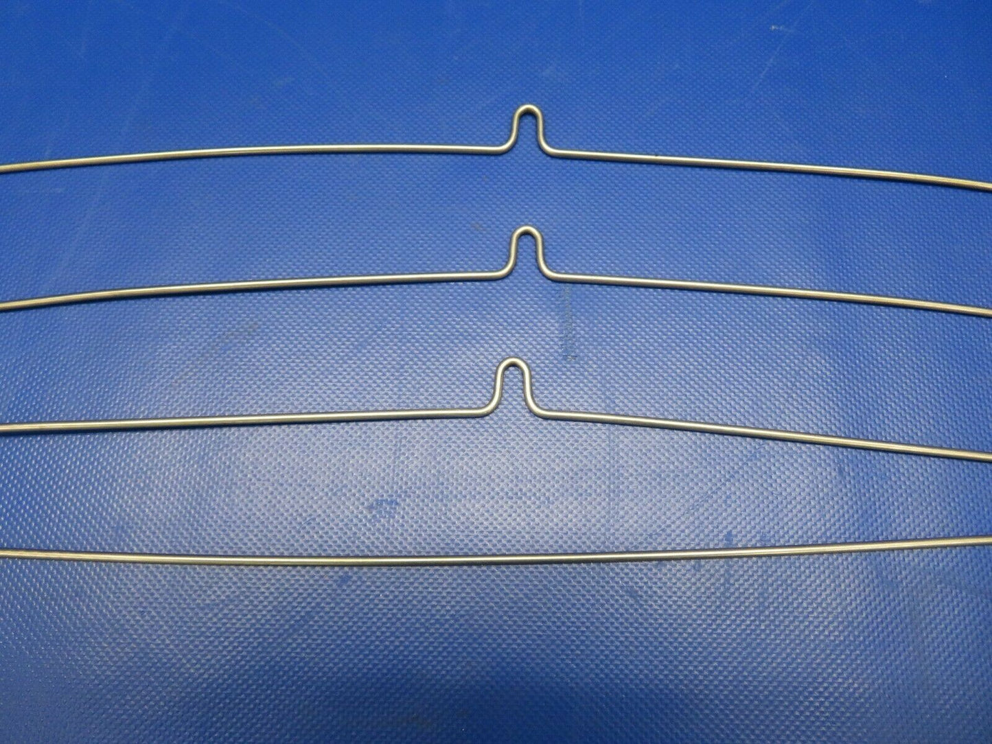 Piper PA-32R-300 Lance Curtain Rods P/N 79702-02 1 LOT (0121-311)