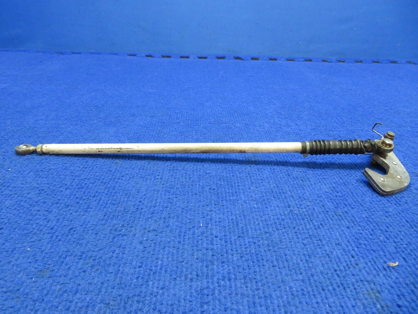 Piper PA-31 Rod Assy MLG Lock w/ Hook P/N 41949-03 (0722-594)