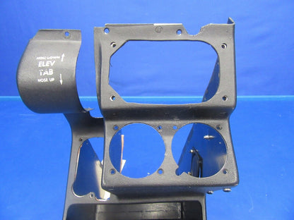 Beech Baron 58P Pedestal w/ Air-Conditioning P/N 106-524017-25 (0318-12)